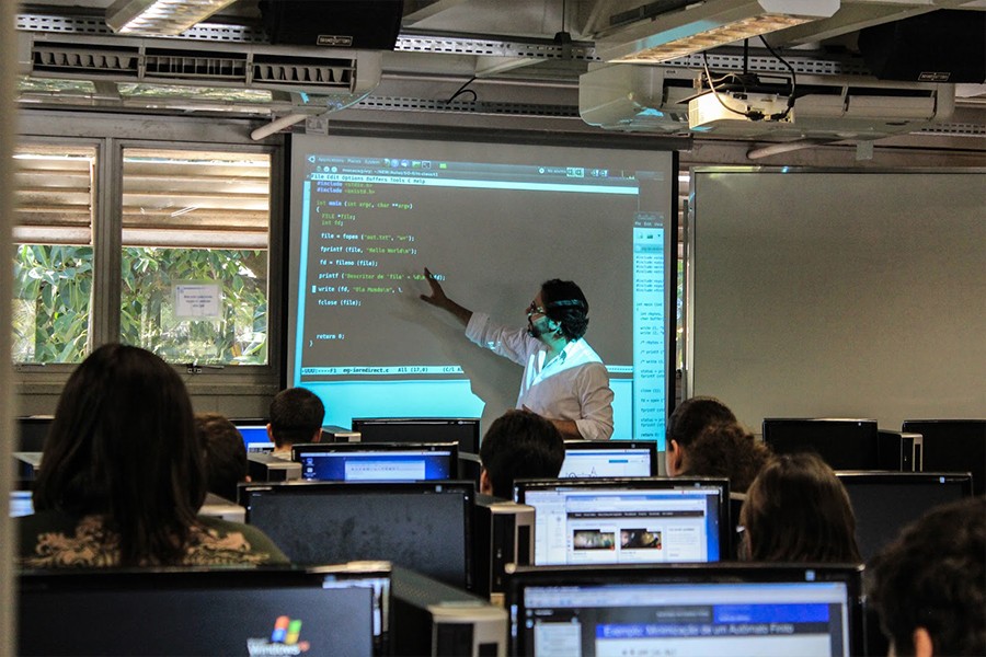 o-desafio-de-ensinar-alunos-de-computacao-a-desenvolverem-um-sistema-operacional